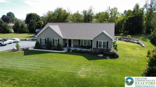 202 Silver Fox Trl, Nazareth, PA, 18064-7502 | Card Image