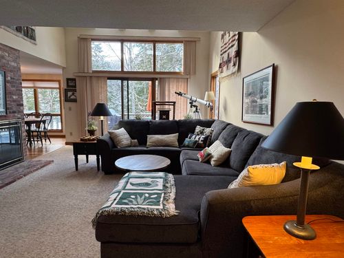 4 Pioneer Pt, Grantham, NH, 03753-3803 | Card Image