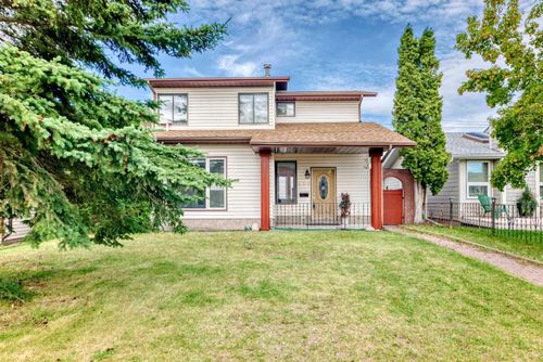 272 Templevale Rd Ne, Calgary, AB, T1Y4W3 | Card Image