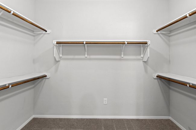 Walk in Closet | Image 12