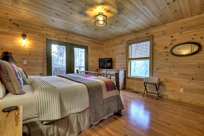 48 Logan Dr, Home with 3 bedrooms, 3 bathrooms and null parking in Mineral Bluff GA | Image 23