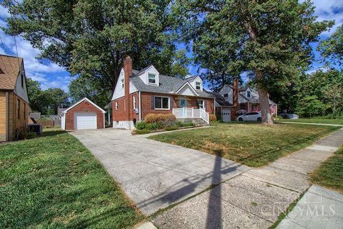 7287 Rita Ln, Madeira, OH, 45243-2136 | Card Image