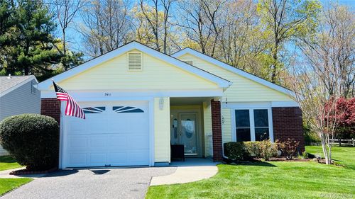 541 Stratford Ln, Ridge, NY, 11961-2038 | Card Image