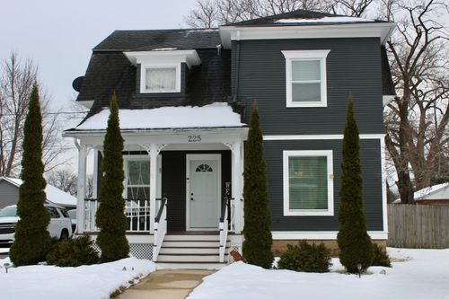 225 Maple Ave, WALWORTH, WI, 53184-9661 | Card Image