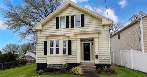 38 Pleasant St, Providence, RI, 02906-1716 | Card Image