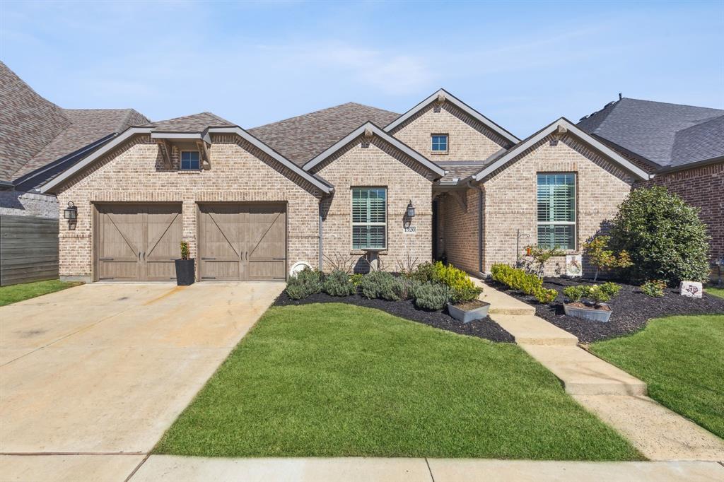 1520 13th Street, For Sale in Argyle Zoocasa