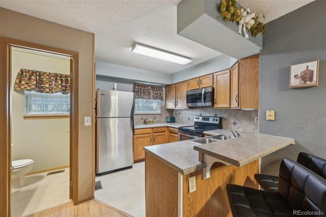 912 S Paris Ct, Townhouse with 2 bedrooms, 3 bathrooms and 2 parking in Aurora CO | Image 7