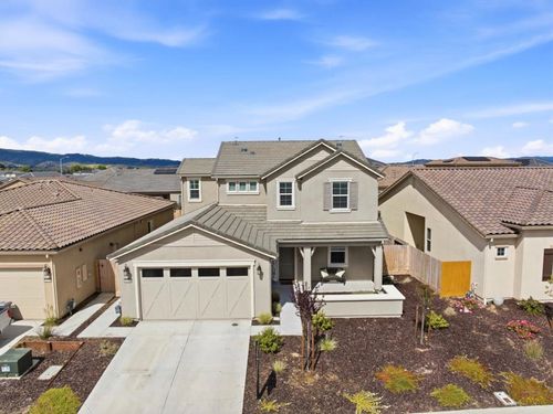 1196 Wildrose Dr, Hollister, CA, 95023-6583 | Card Image