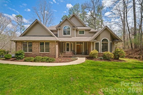 104 Black Hawk Rdg, Weaverville, NC, 28787-8105 | Card Image