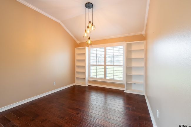 5709 Mustang Trl, House other with 4 bedrooms, 2 bathrooms and null parking in Tyler TX | Image 9