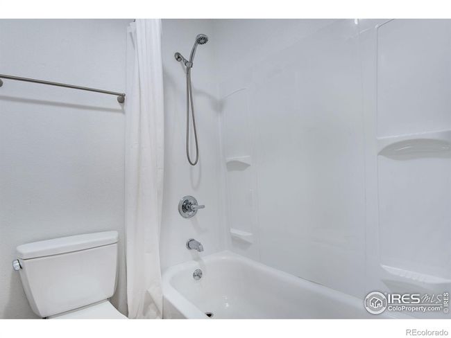 Primary en suite bathroom | Image 18