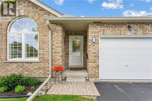 38-35 Green Gate Blvd, Cambridge, ON, N1T0A3 | Card Image