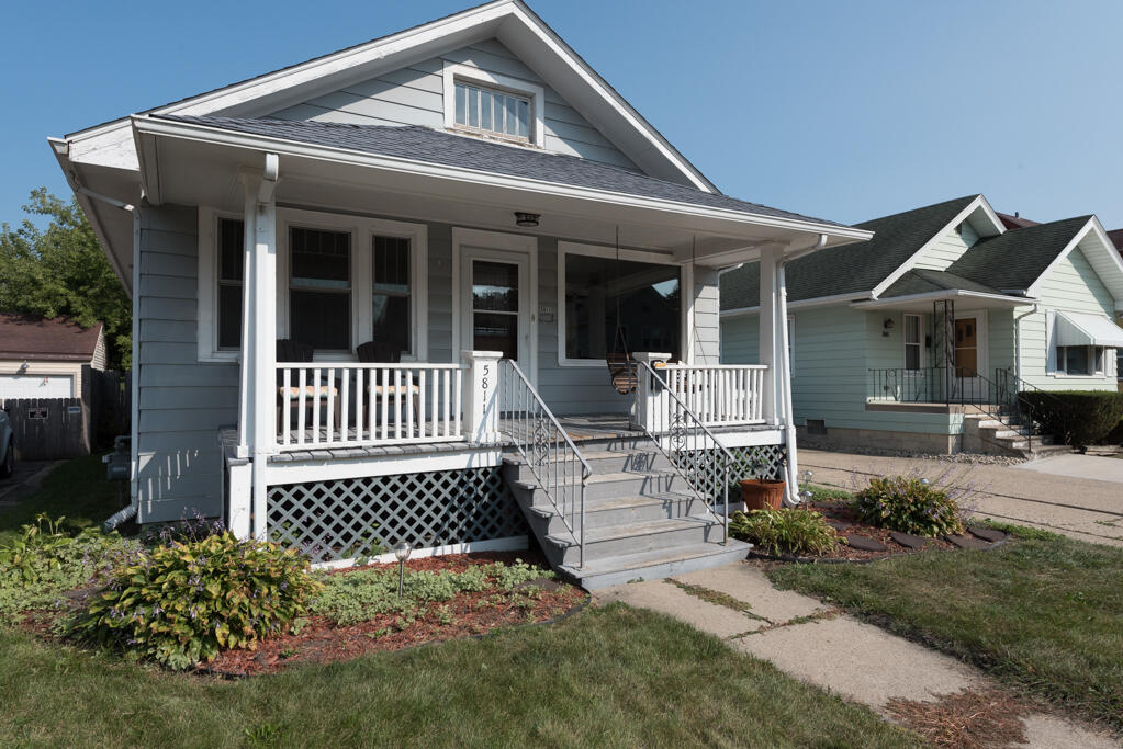 33rd Ave, Kenosha, WI 53144