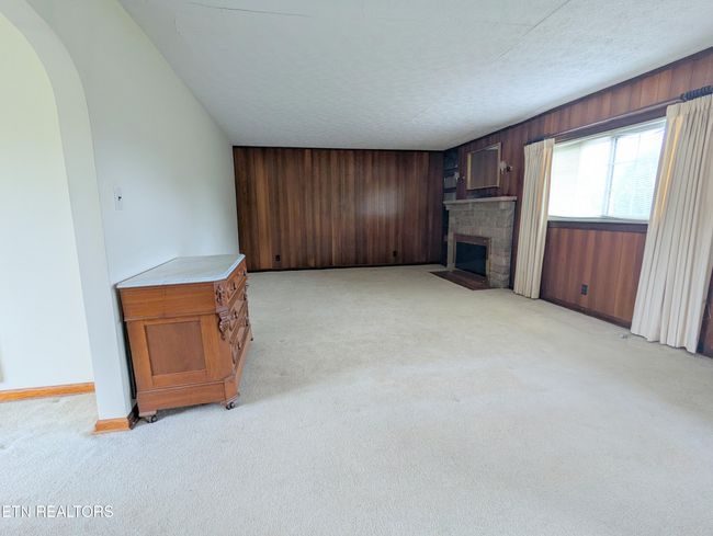 7525 Old Maynardville Pike, House other with 3 bedrooms, 2 bathrooms and null parking in Knoxville TN | Image 7