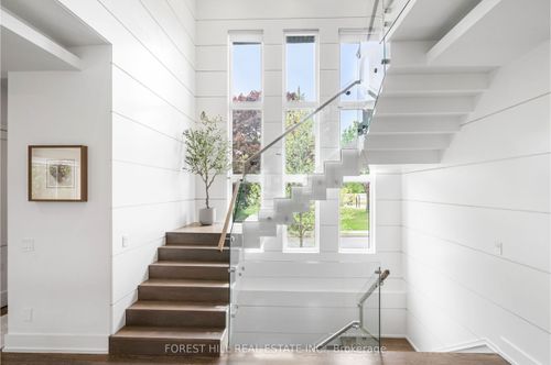 416 Patricia Ave, North York, ON, M2R2M9 | Card Image