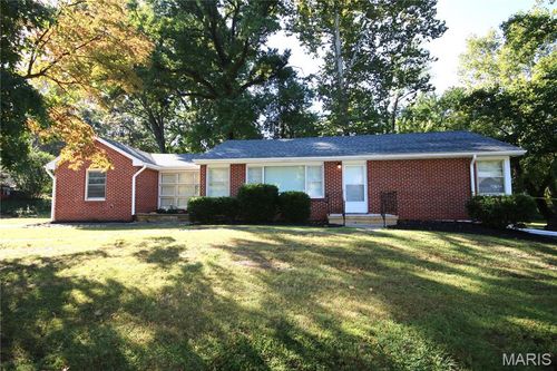 90 Green Acres Rd, Saint Louis, MO, 63137-1810 | Card Image