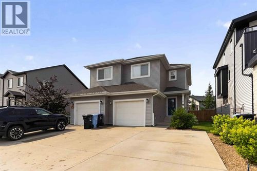 161 Aldergrove Ave, Fort Mcmurray, AB, T9J1E4 | Card Image