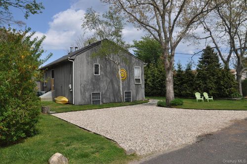 14 Hoover Ct, Montauk, NY, 11954-5021 | Card Image