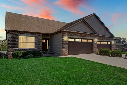 3002 Winter Garden Dr, Valparaiso, IN, 46385-7145 | Card Image