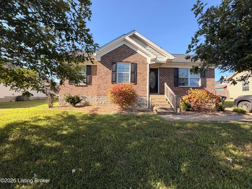 322 Gentry Ln, Mt Washington, KY, 40047-7428 | Card Image