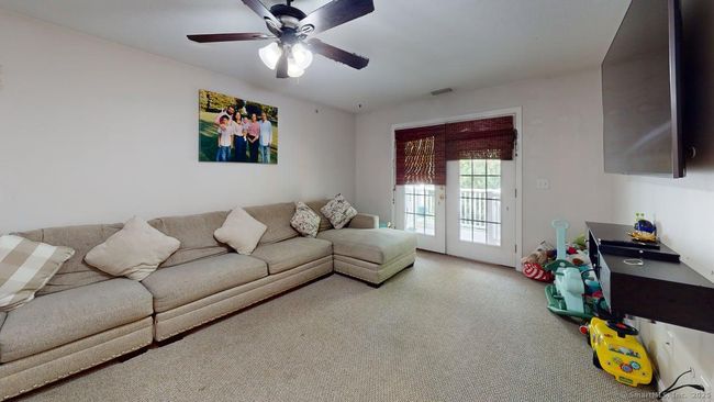 UNIT-214 - 128 Meridian St, Condo with 3 bedrooms, 3 bathrooms and 1 parking in Groton CT | Image 4