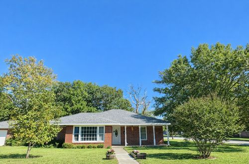 724 S Rusk St, Gainesville, TX, 76240-5317 | Card Image
