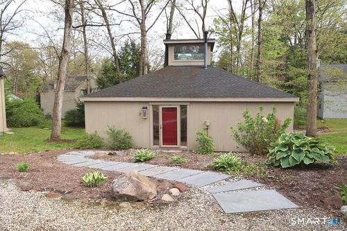 3-3 Edgewood Cir, Avon, CT, 06001-3305 | Card Image