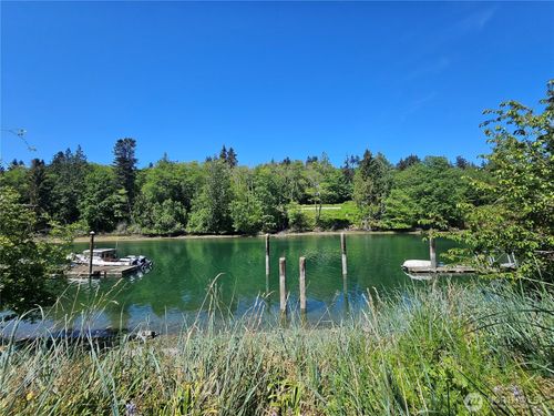 271 N Beach Dr, Port Ludlow, WA, 98365-9270 | Card Image