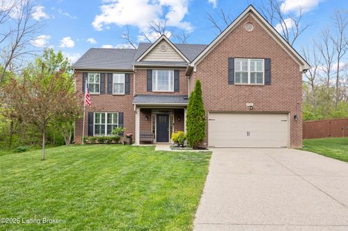 6701 Chestnut View Ct, Louisville, KY, 40229-3182 | Card Image