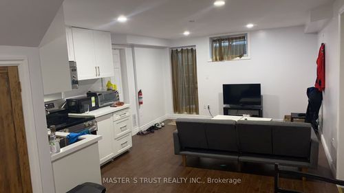 76 Kortright Rd E, Guelph, ON, N1G4N8 | Card Image