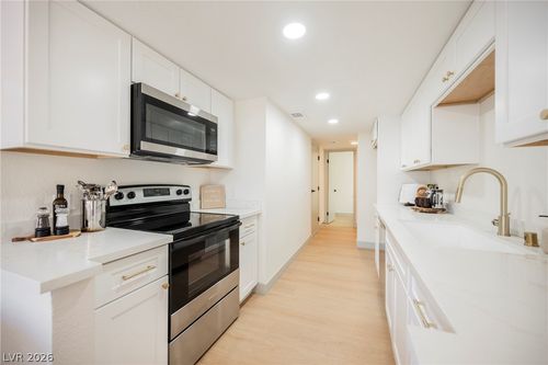 4531 Del Oro Drive, Las Vegas, NV, 89102 | Card Image
