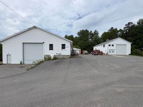 152 Us Hwy 1, Hancock, ME, 04640-3012 | Card Image