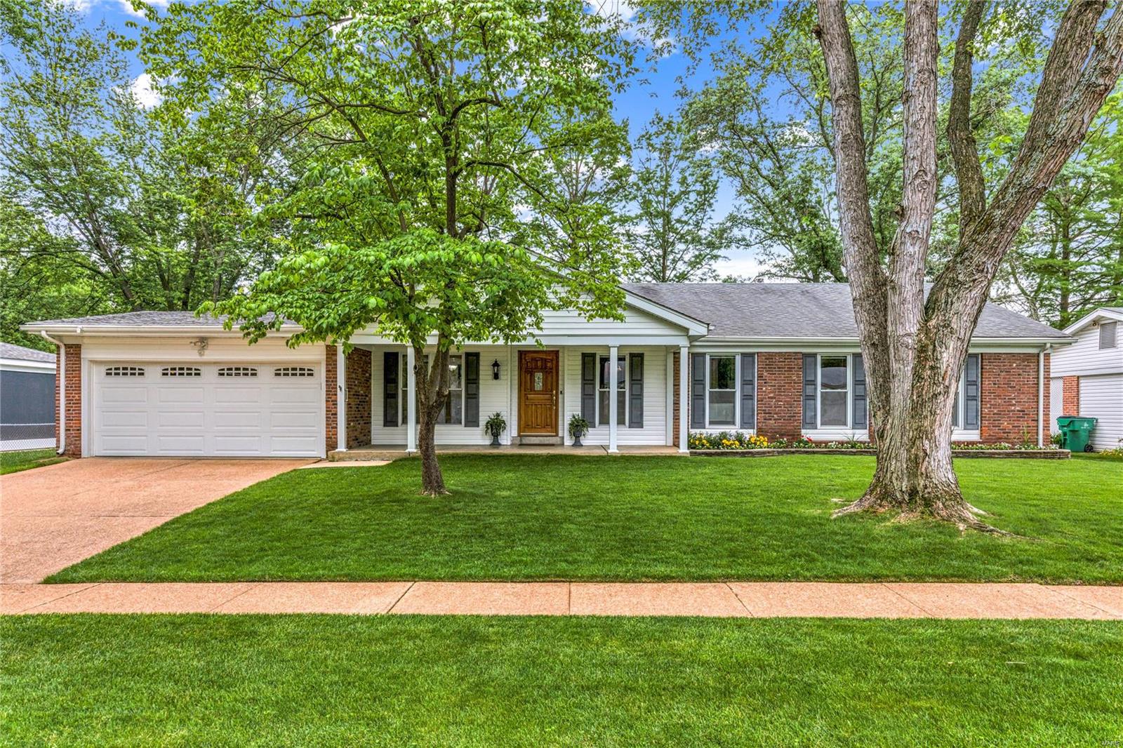 Strawberry Way, Saint Louis, MO 63146