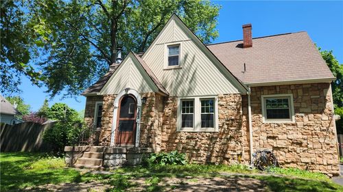 263 Crestwood Blvd, Gates, NY, 14624-1744 | Card Image