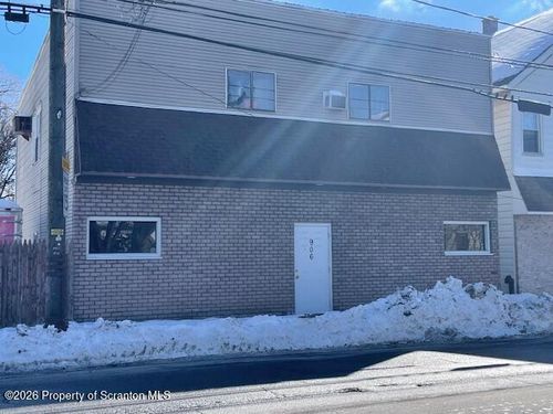906 Capouse Ave, Scranton, PA, 18509-2945 | Card Image
