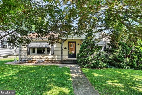 9 Lafayette St, HANOVER, PA, 17331-3924 | Card Image