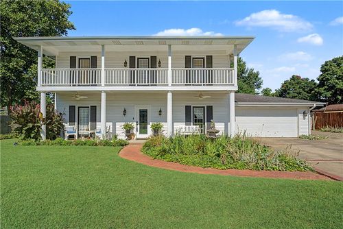 3323 N Summerhill Drive, Fayetteville, AR, 72703 | Card Image