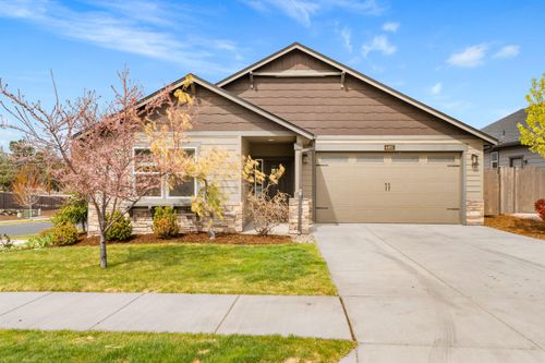 4485 Sw Salmon Ave, Redmond, OR, 97756-6955 | Card Image