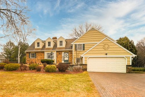 747 Bordeaux, ALLOUEZ, WI, 54301 | Card Image