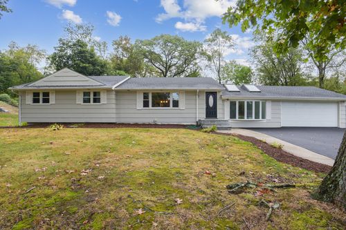 7 Oak Hill Dr, East Haven, CT, 06513-1239 | Card Image