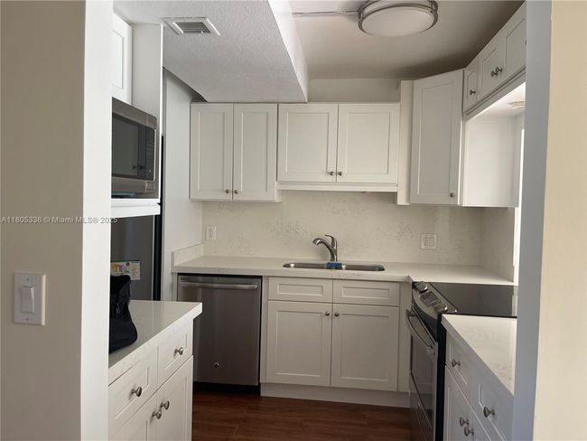 APT-103 - 9401 Evergreen Pl, Townhouse with 3 bedrooms, 3 bathrooms and null parking in Davie FL | Image 12