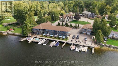 71 Sauble Falls Rd, Sauble Beach, ON, N0H2G0 | Card Image