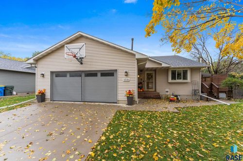 5516 W Jeanne Dr Drive, Sioux Falls, SD, 57106 | Card Image