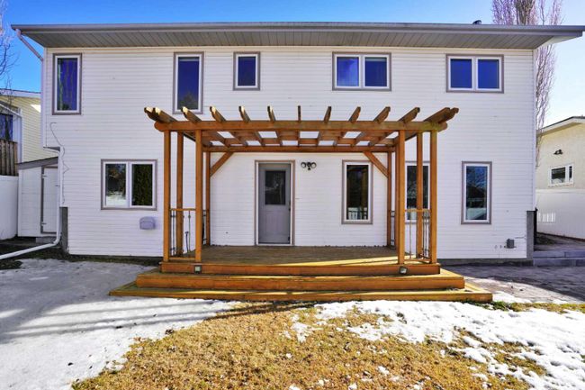 72 Dawson Street, Home with 4 bedrooms, 3 bathrooms and 2 parking in Red Deer AB | Image 42