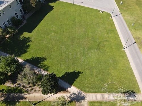 662 E Romana St, Pensacola, FL, 32502-6110 | Card Image