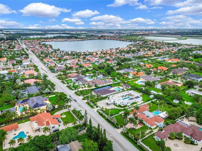 433 Nw 127 Th Ave, House other with 5 bedrooms, 4 bathrooms and null parking in Miami FL | Image 5
