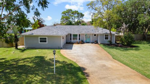 698 Fischer Dr, Sebastian, FL, 32958-4617 | Card Image