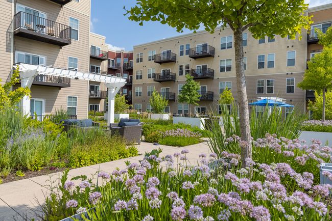 APT-321 - 255 N Addison Ave, Condo with 2 bedrooms, 2 bathrooms and 332 parking in Elmhurst IL | Image 16