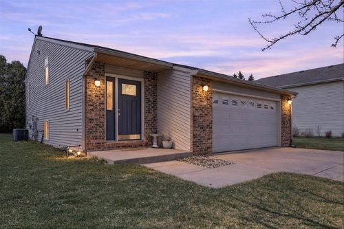 1736 21st Avenue, Kenosha, WI, 53140 | Card Image