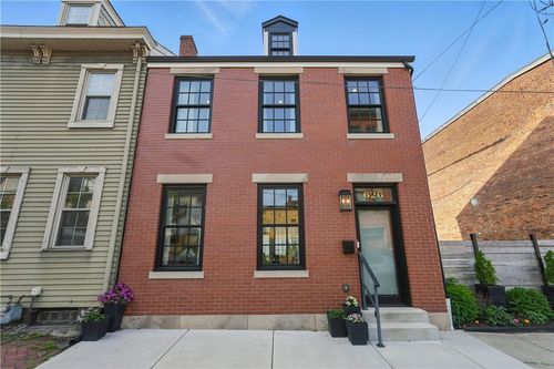626 Suismon St, Pittsburgh, PA, 15212-4927 | Card Image